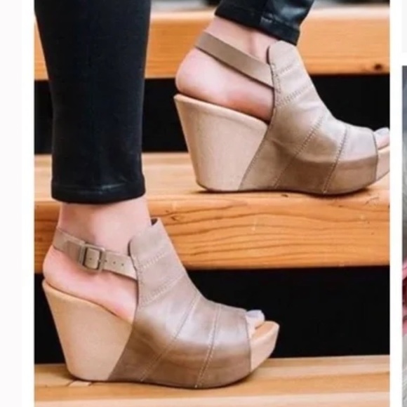 Kork-Ease Shoes - 🤎 Kork-Ease 🤎…Women’s 6…Bergen Genuine Leather Wedge Sandal Taupe!